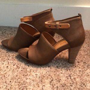 Humanoid Leather Heel Sandal